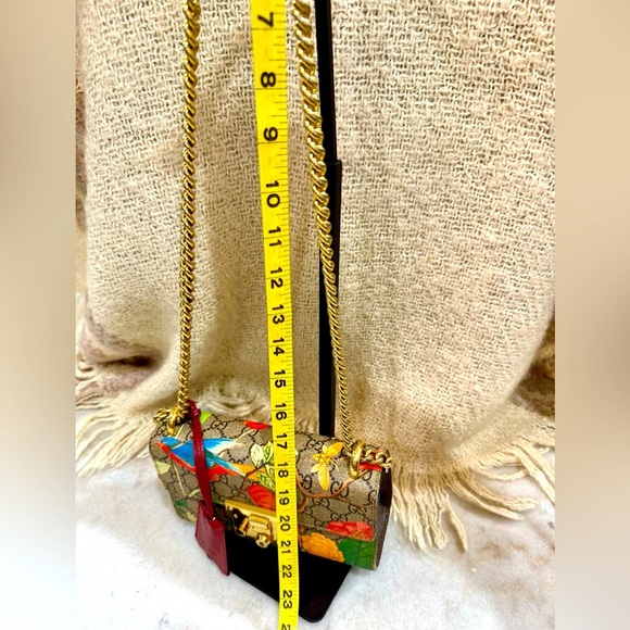 Gucci GG Supreme Padlock Small - Picture 6 of 16